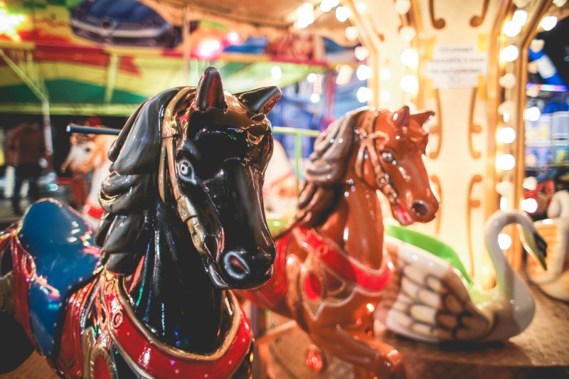 blur-carnival-carousel-225238-3